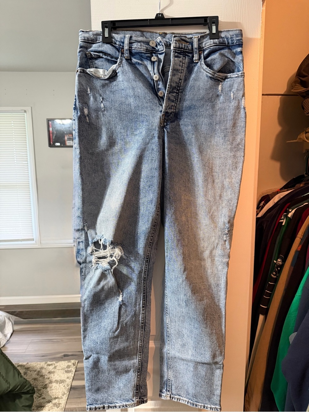 Women’s Distressed Light Blue Denim Old Navy Jeans - Casual Straight Fit
